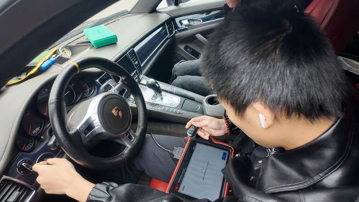 学汽车配钥匙技术考证问题